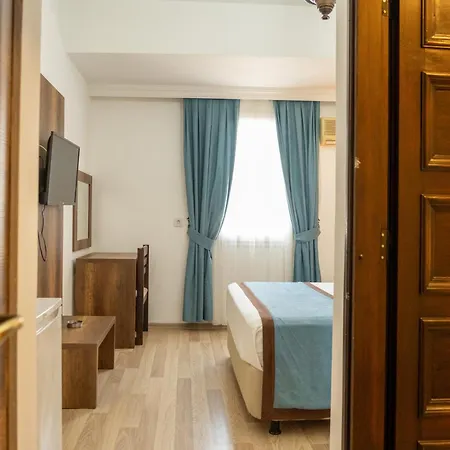 Dinc Bed & Breakfast 4*