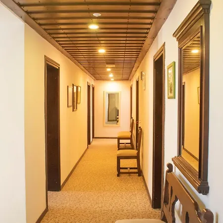 Dinc Bed & Breakfast 3*