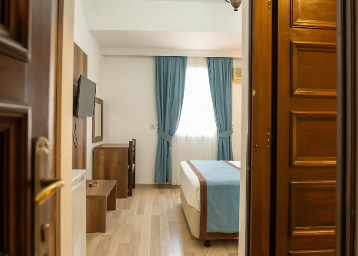 Dinc Bed & Breakfast 4*