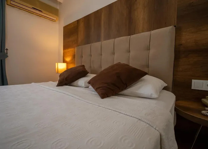 Dinc Bed & Breakfast 4*